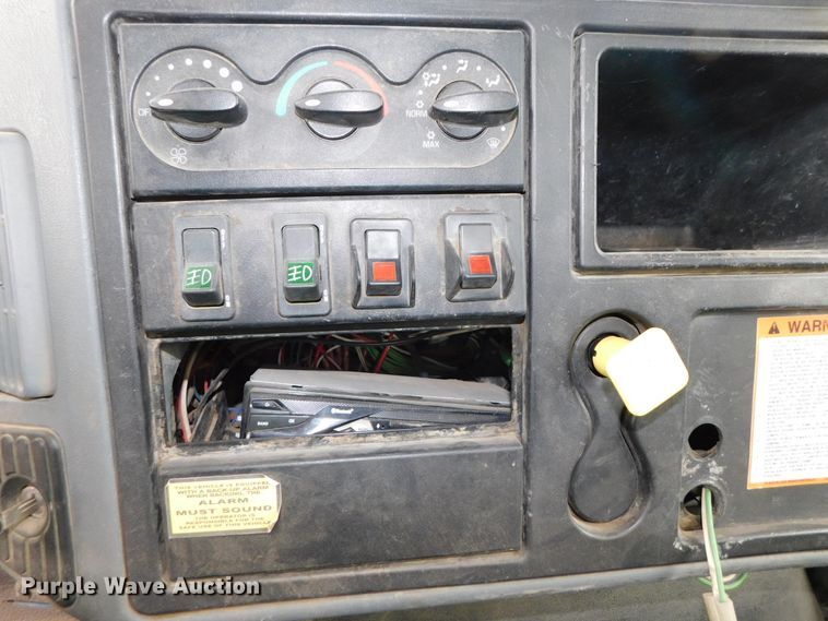 image for item DJ5969 2006 International 4300 SBA  forestry bucket truck