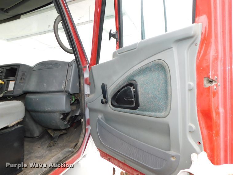 image for item DJ5969 2006 International 4300 SBA  forestry bucket truck