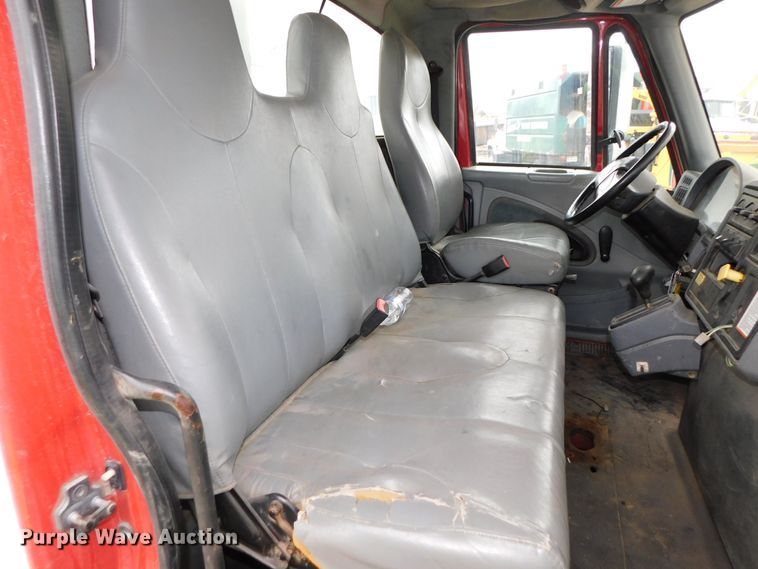 image for item DJ5969 2006 International 4300 SBA  forestry bucket truck