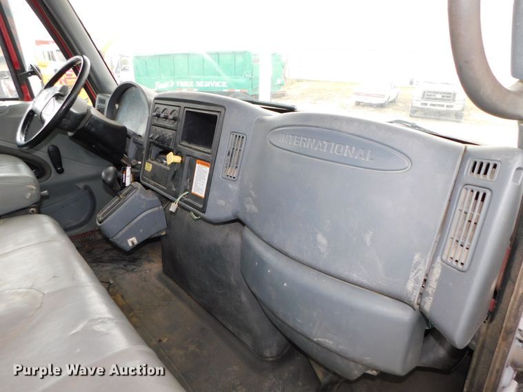 image for item DJ5969 2006 International 4300 SBA  forestry bucket truck