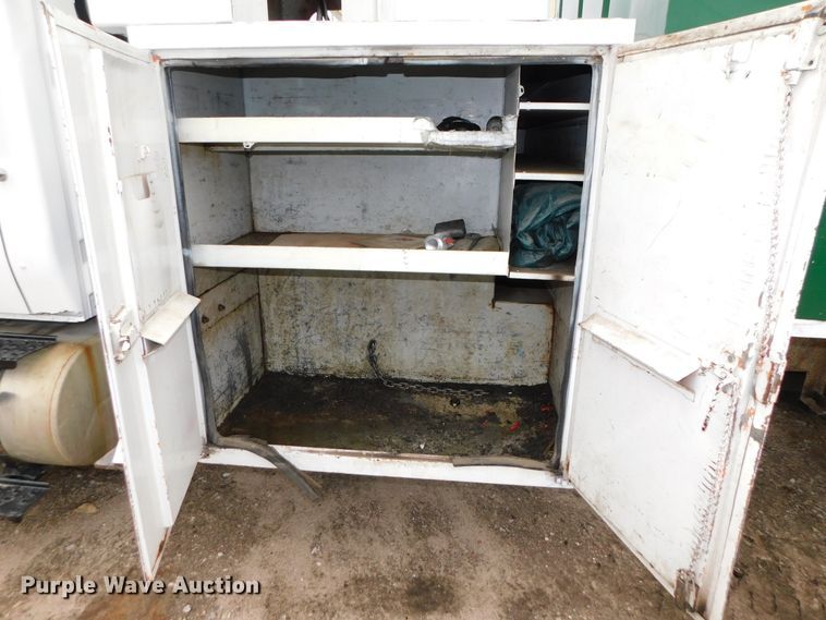 image for item DJ5969 2006 International 4300 SBA  forestry bucket truck