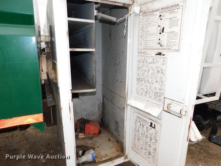 image for item DJ5969 2006 International 4300 SBA  forestry bucket truck