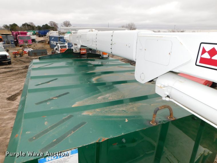 image for item DJ5969 2006 International 4300 SBA  forestry bucket truck