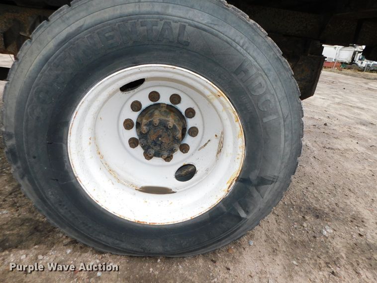 image for item DJ5969 2006 International 4300 SBA  forestry bucket truck