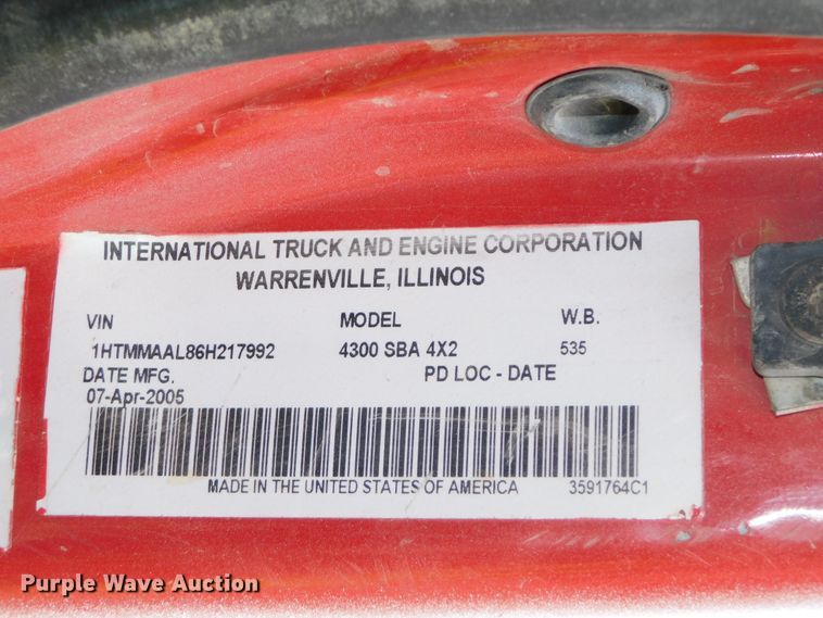 image for item DJ5969 2006 International 4300 SBA  forestry bucket truck