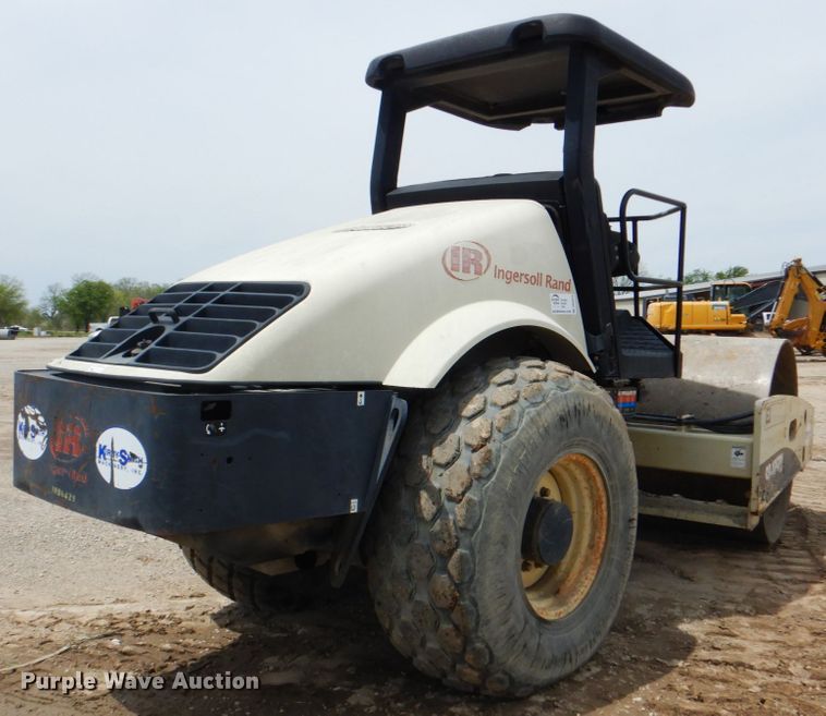 image for item DK5623 2006 Ingersoll Rand SD-105DX  single drum vibratory roller