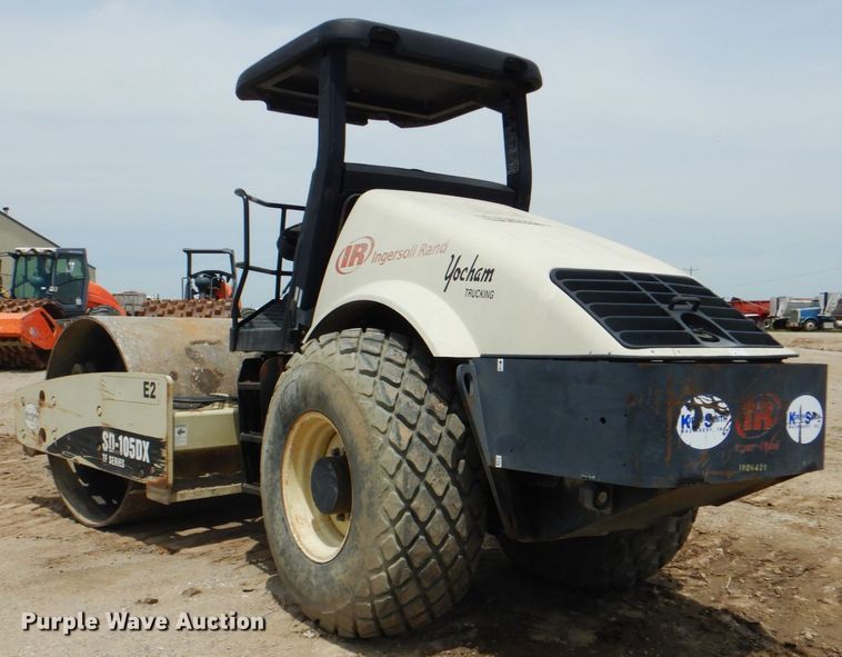 image for item DK5623 2006 Ingersoll Rand SD-105DX  single drum vibratory roller