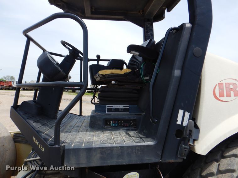 image for item DK5623 2006 Ingersoll Rand SD-105DX  single drum vibratory roller