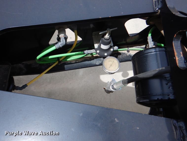 image for item DK5627 2014 Trail King TKFA1-051 stinger axle