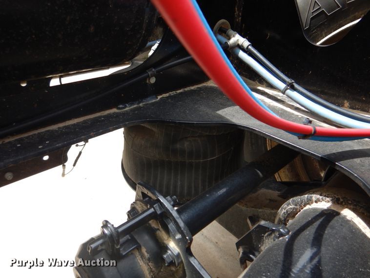 image for item DK5627 2014 Trail King TKFA1-051 stinger axle