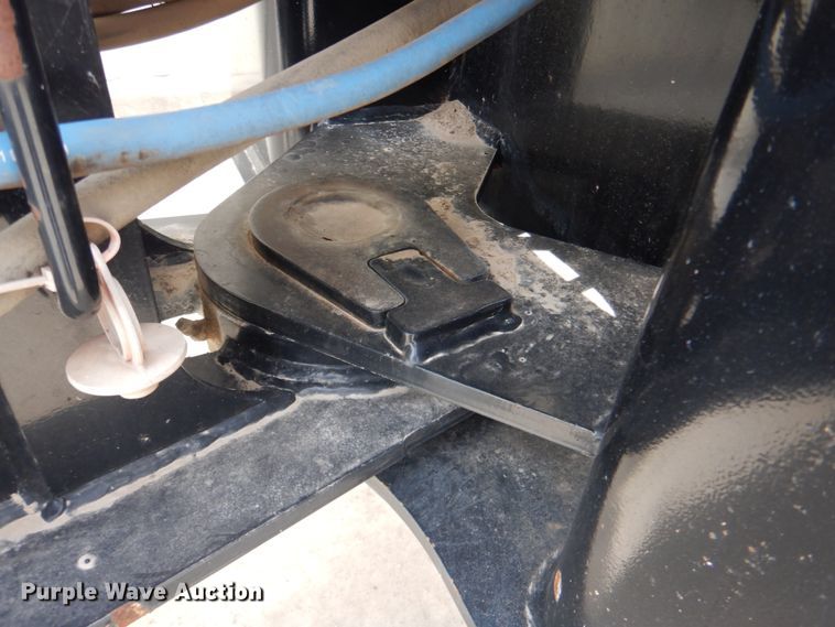 image for item DK5627 2014 Trail King TKFA1-051 stinger axle