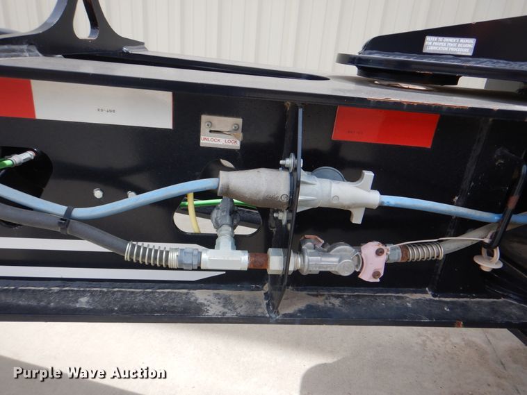 image for item DK5627 2014 Trail King TKFA1-051 stinger axle