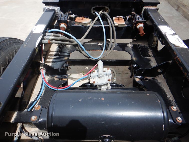 image for item DK5627 2014 Trail King TKFA1-051 stinger axle