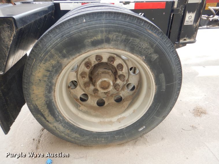 image for item DK5627 2014 Trail King TKFA1-051 stinger axle