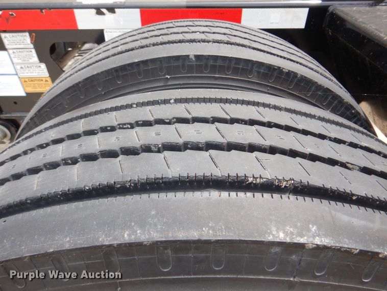 image for item DK5627 2014 Trail King TKFA1-051 stinger axle