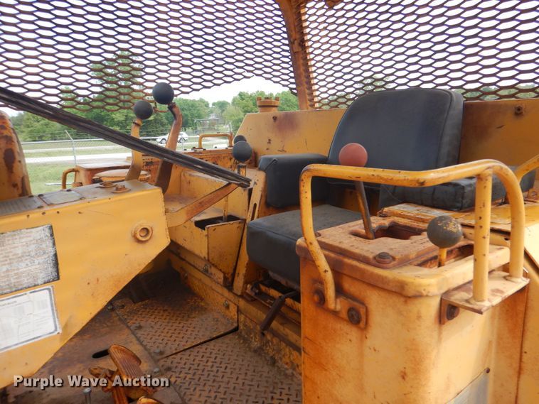 image for item DK5641 1975 Fiat-Allis 21-B  dozer