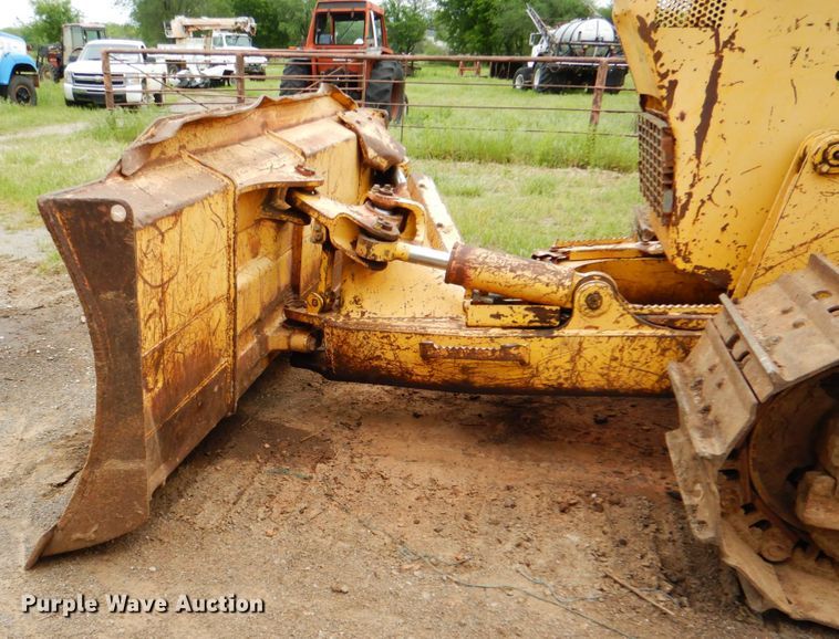 image for item DK5652 Komatsu D41E  crawler dozer
