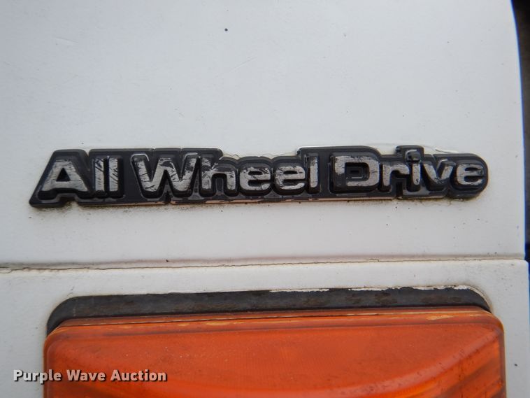 image for item DK5655 1995 International 4800  digger derrick truck