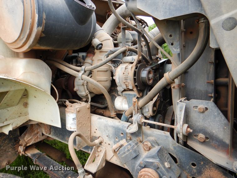 image for item DK5655 1995 International 4800  digger derrick truck