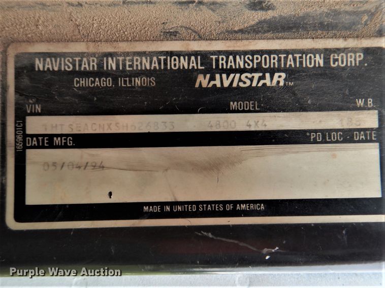 image for item DK5655 1995 International 4800  digger derrick truck