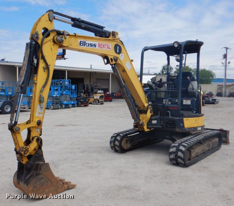 image for item DK5673 2014 Yanmar VIO35-6A  mini excavator