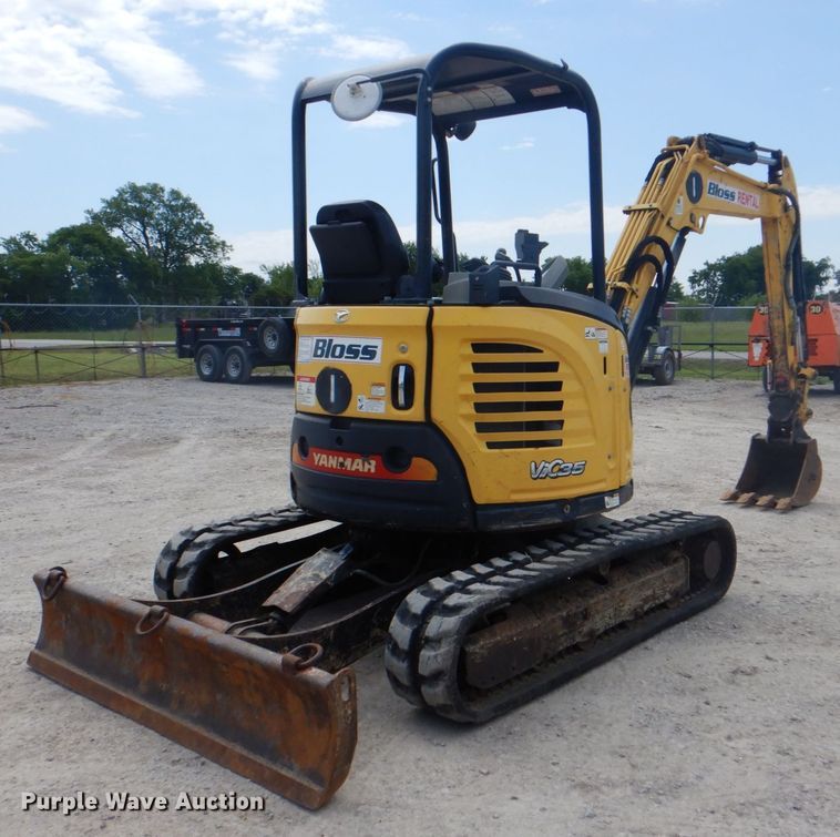 image for item DK5673 2014 Yanmar VIO35-6A  mini excavator