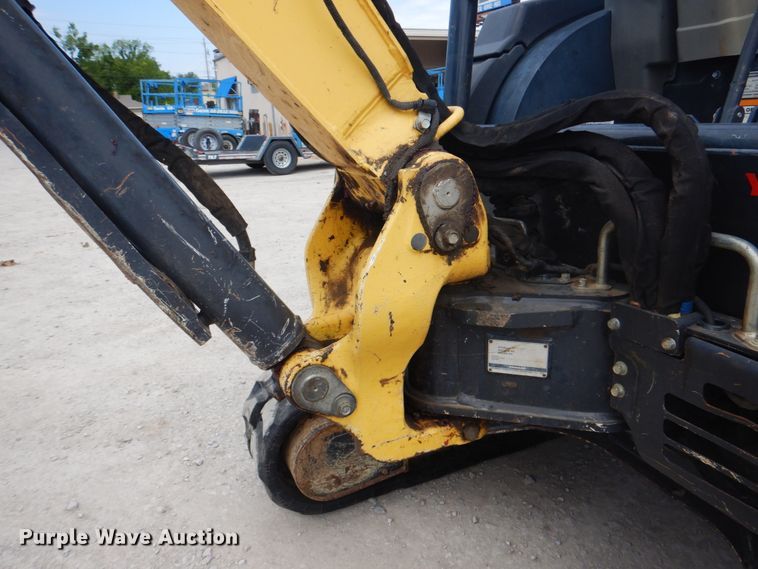 image for item DK5673 2014 Yanmar VIO35-6A  mini excavator