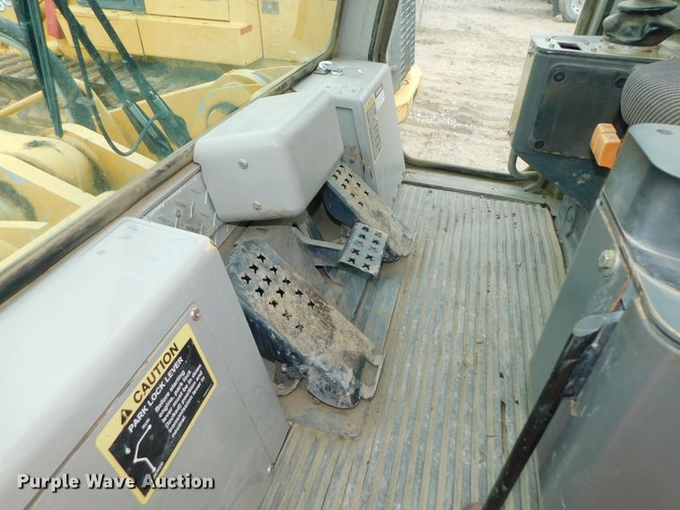image for item DK8536 2003 John Deere 755C  track loader