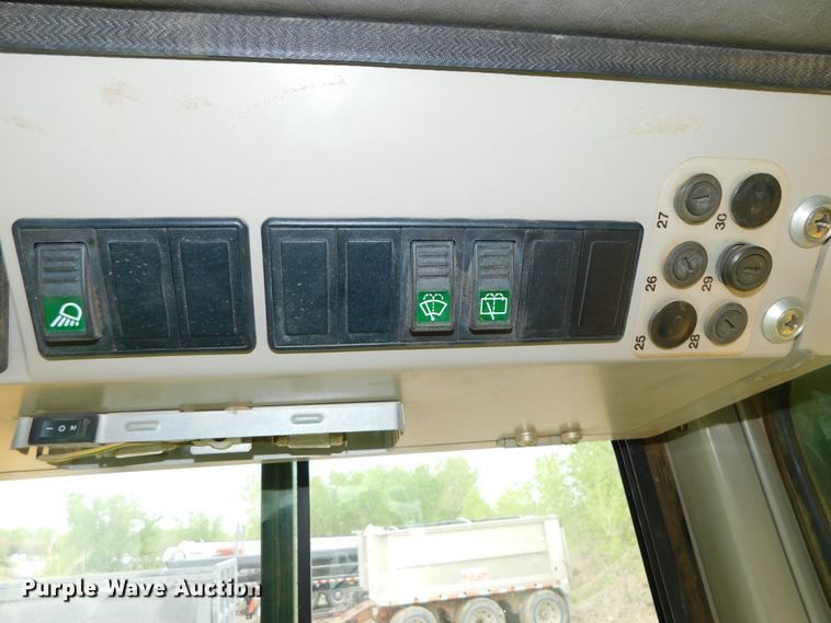 image for item DK8536 2003 John Deere 755C  track loader