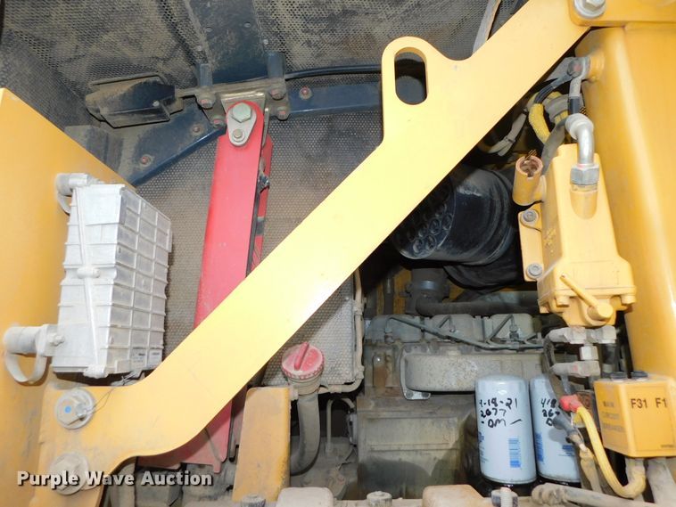 image for item DK8536 2003 John Deere 755C  track loader