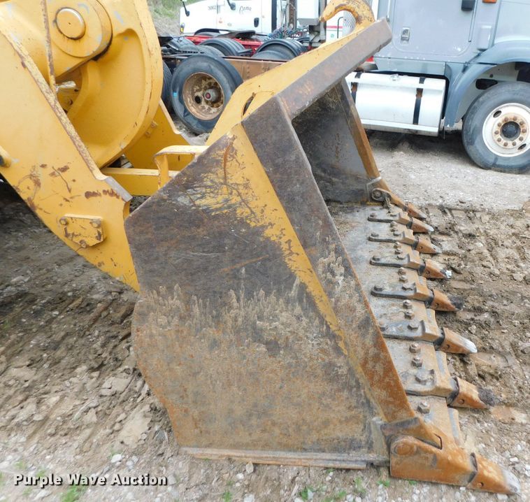 image for item DK8536 2003 John Deere 755C  track loader