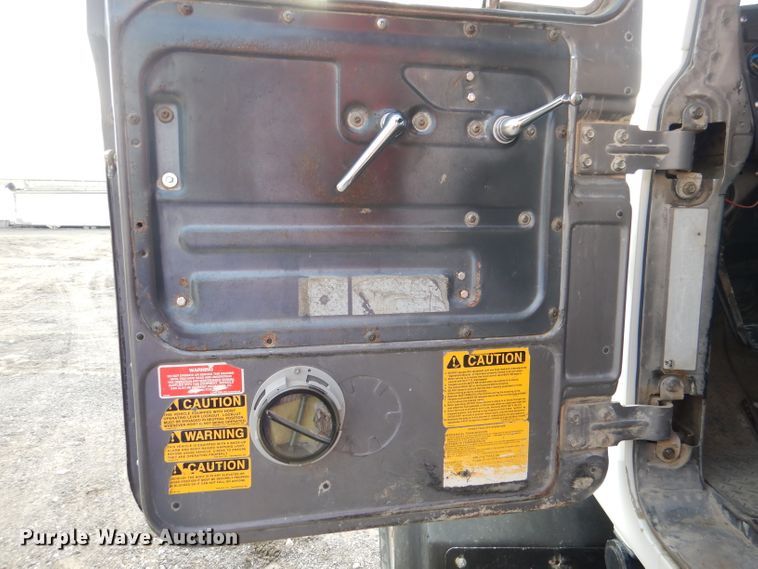 image for item DL8005 1991 Mack RD688S  dump truck