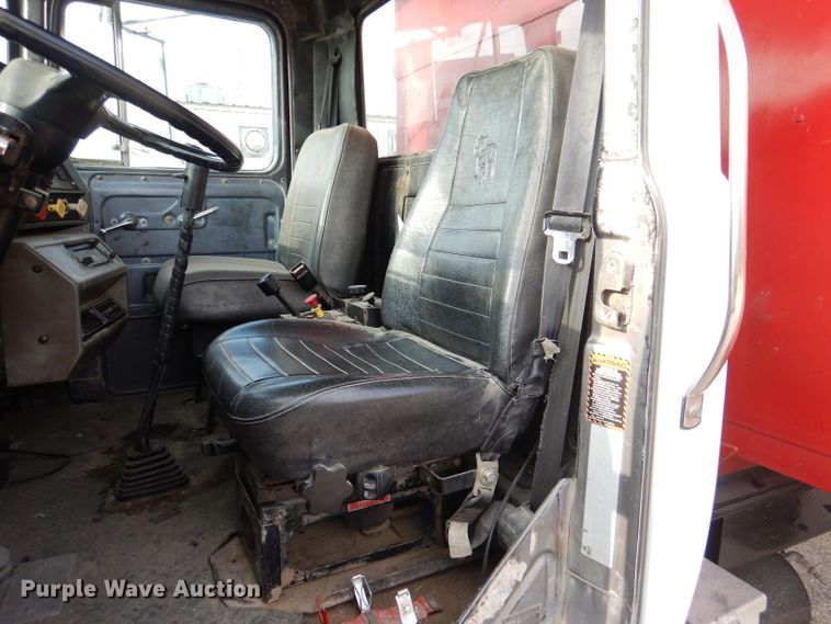 image for item DL8005 1991 Mack RD688S  dump truck