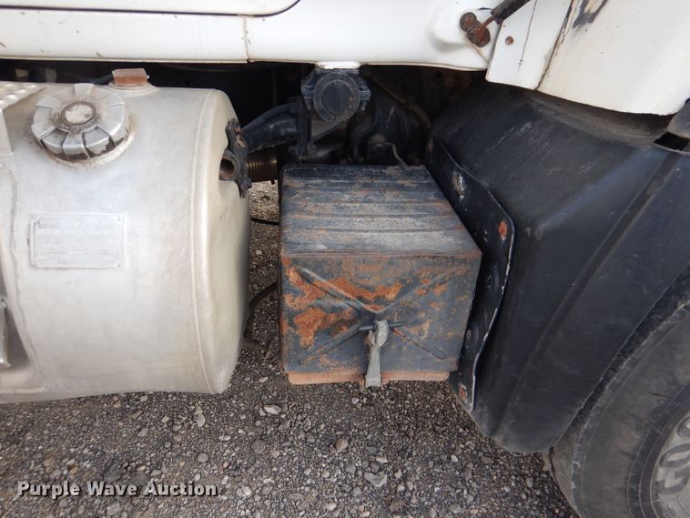 image for item DL8005 1991 Mack RD688S  dump truck