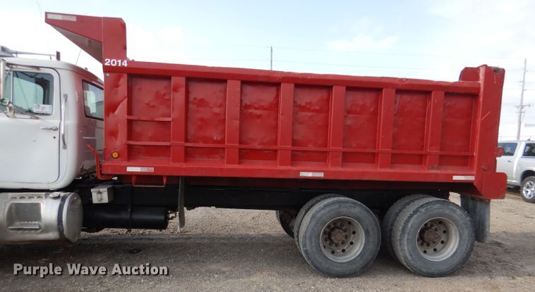 image for item DL8005 1991 Mack RD688S  dump truck