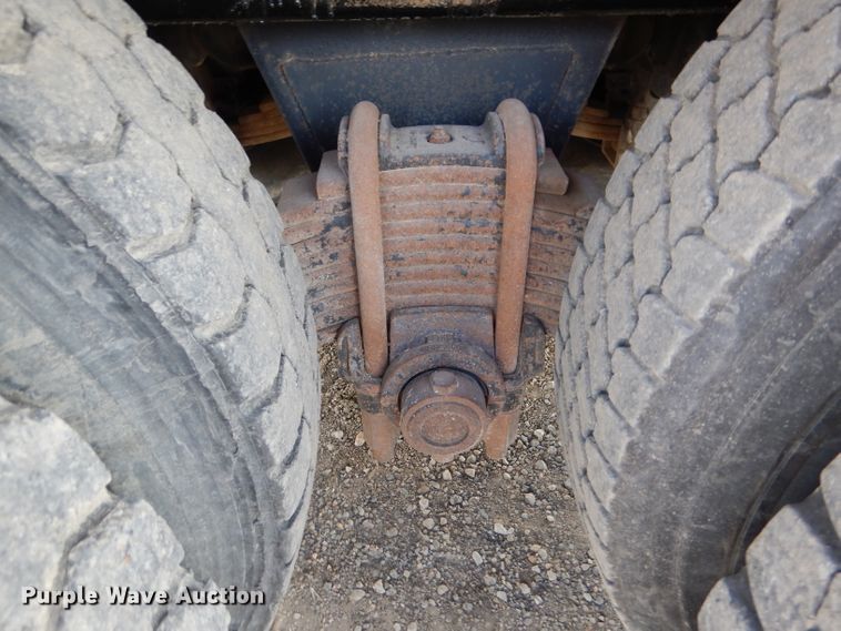 image for item DL8005 1991 Mack RD688S  dump truck