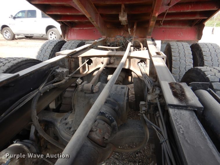 image for item DL8005 1991 Mack RD688S  dump truck