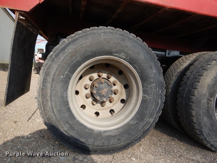 image for item DL8005 1991 Mack RD688S  dump truck