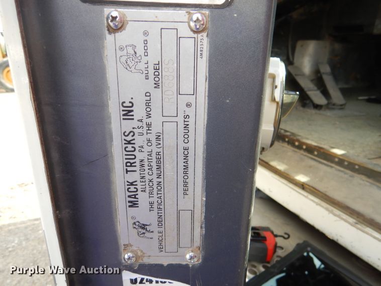 image for item DL8005 1991 Mack RD688S  dump truck