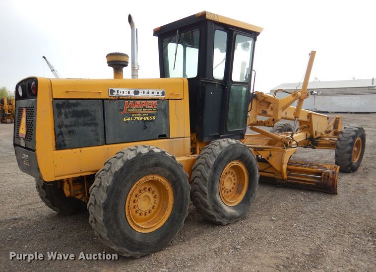 image for item DL8007 1990 John Deere 770  motor grader