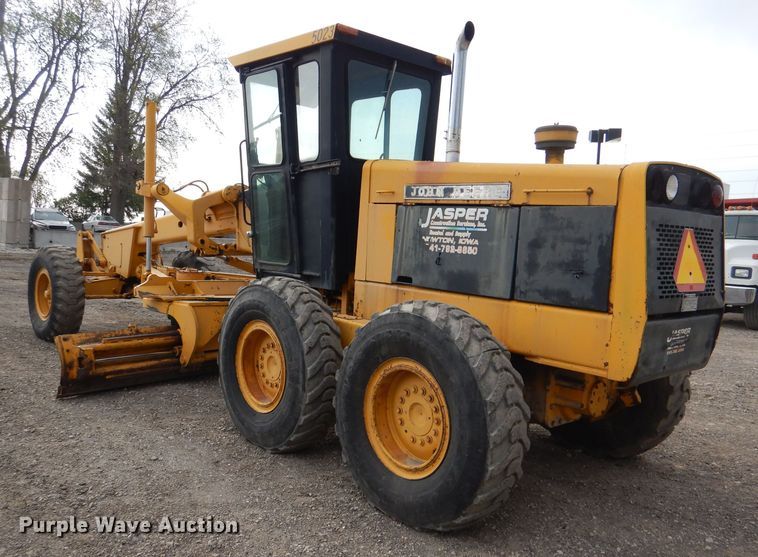 image for item DL8007 1990 John Deere 770  motor grader