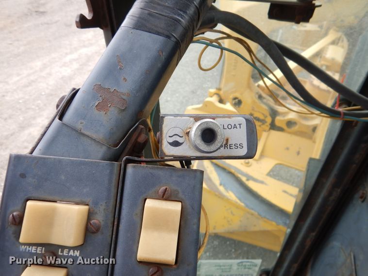 image for item DL8007 1990 John Deere 770  motor grader