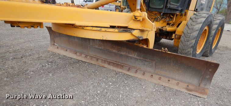 image for item DL8007 1990 John Deere 770  motor grader