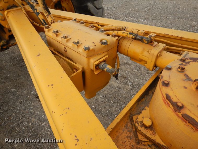 image for item DL8007 1990 John Deere 770  motor grader