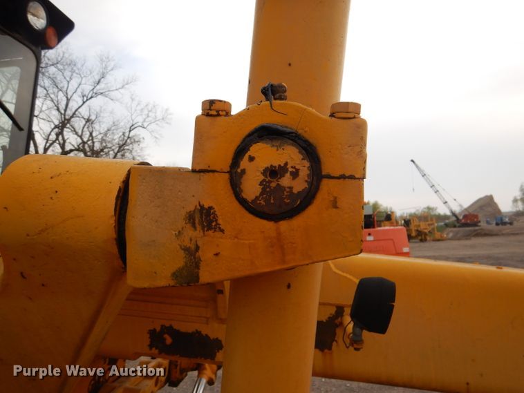 image for item DL8007 1990 John Deere 770  motor grader