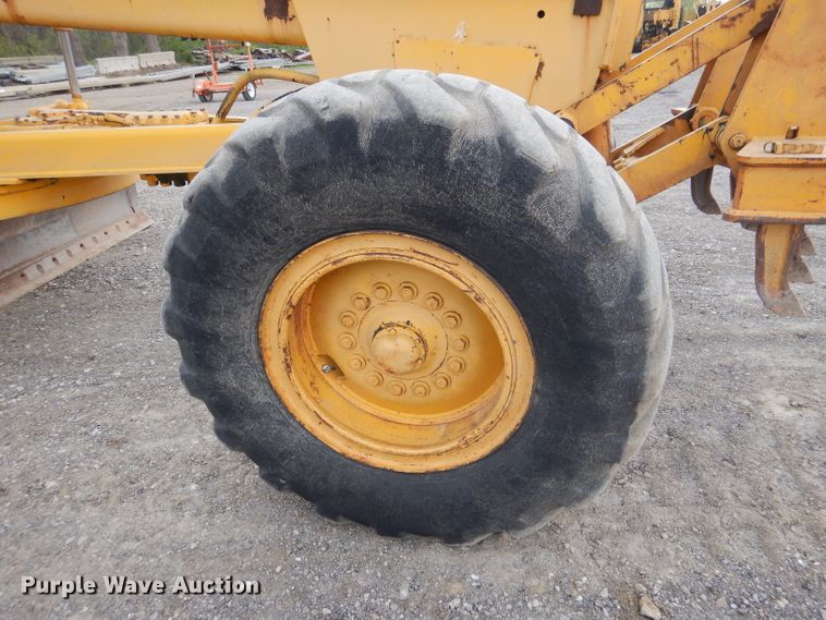 image for item DL8007 1990 John Deere 770  motor grader