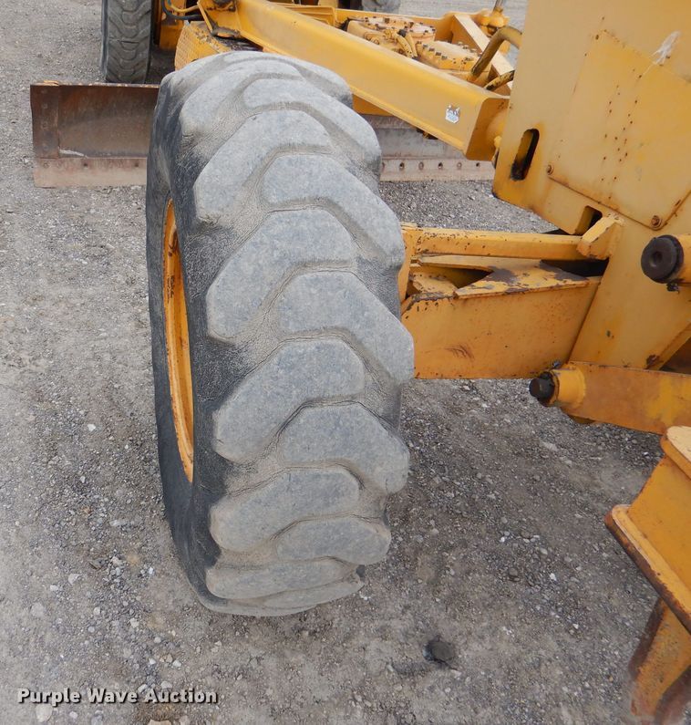 image for item DL8007 1990 John Deere 770  motor grader