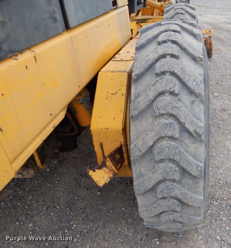 image for item DL8007 1990 John Deere 770  motor grader