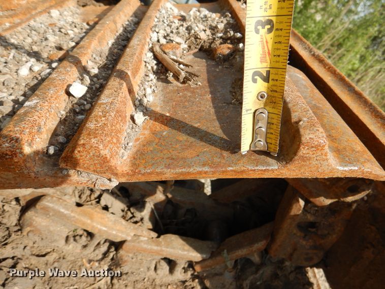 image for item DL8030 Caterpillar 953A tracks