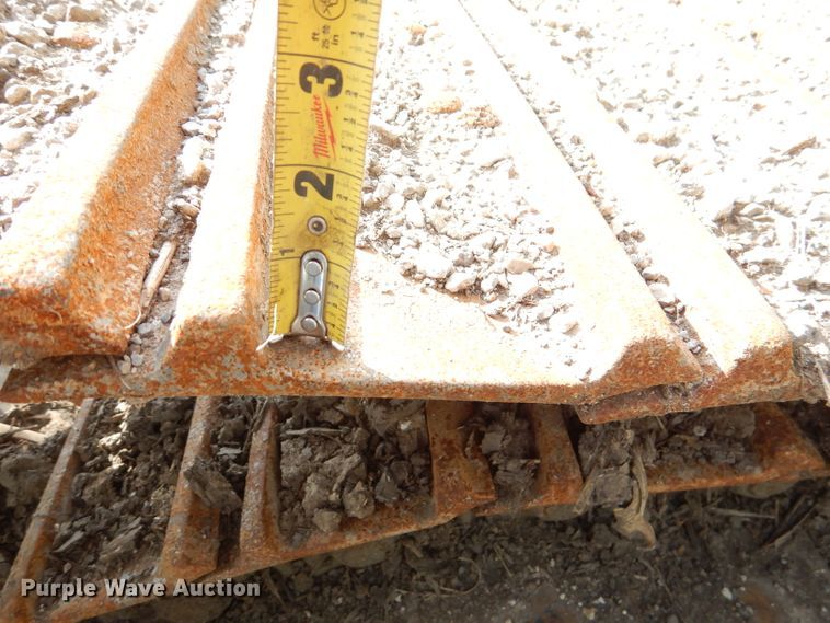 image for item DL8030 Caterpillar 953A tracks